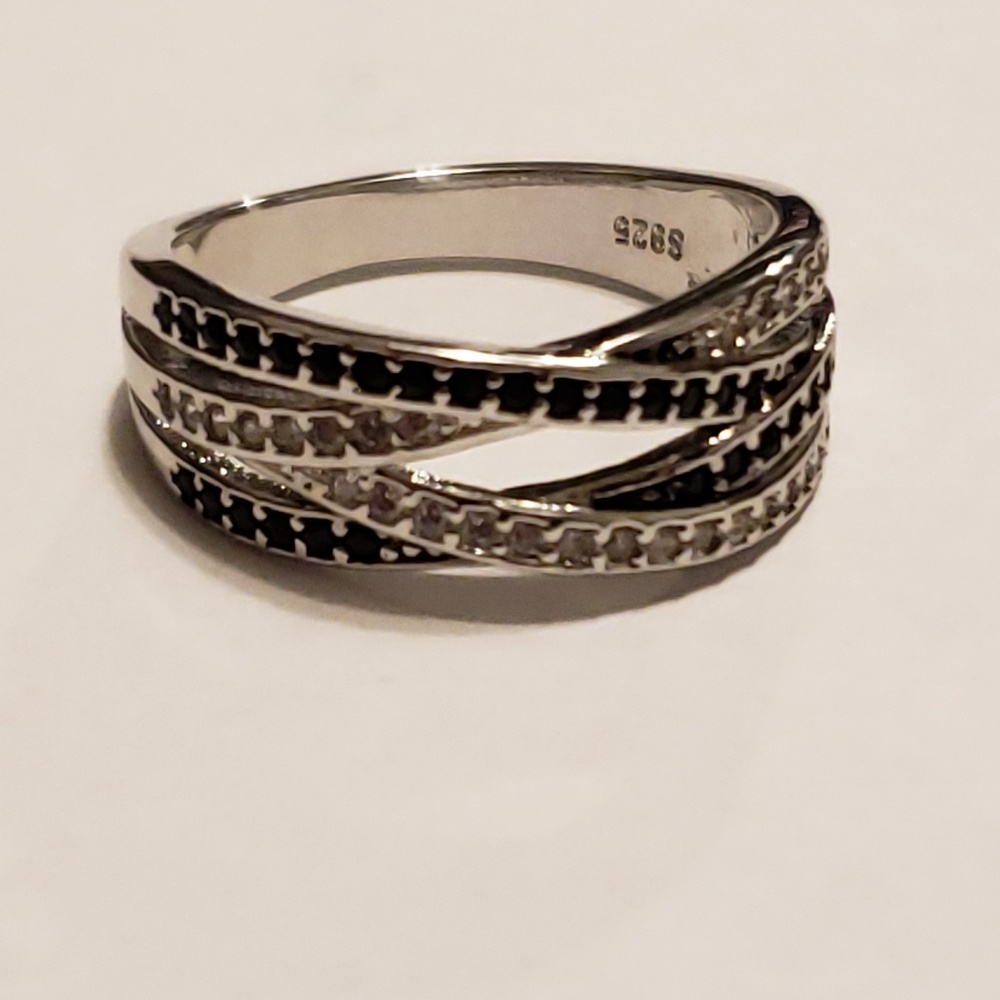 Infinity Ring CZ Black and White 925 Silver 8 - Picture 2 of 5